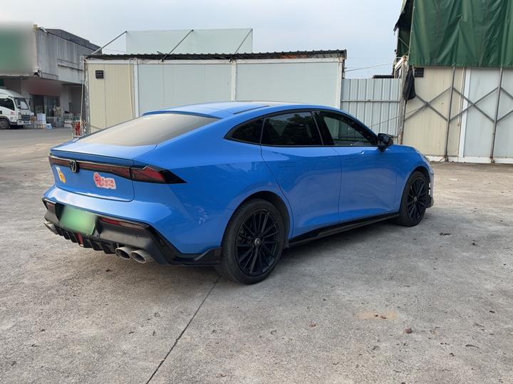UNI-V 2022 2.0T photo 3