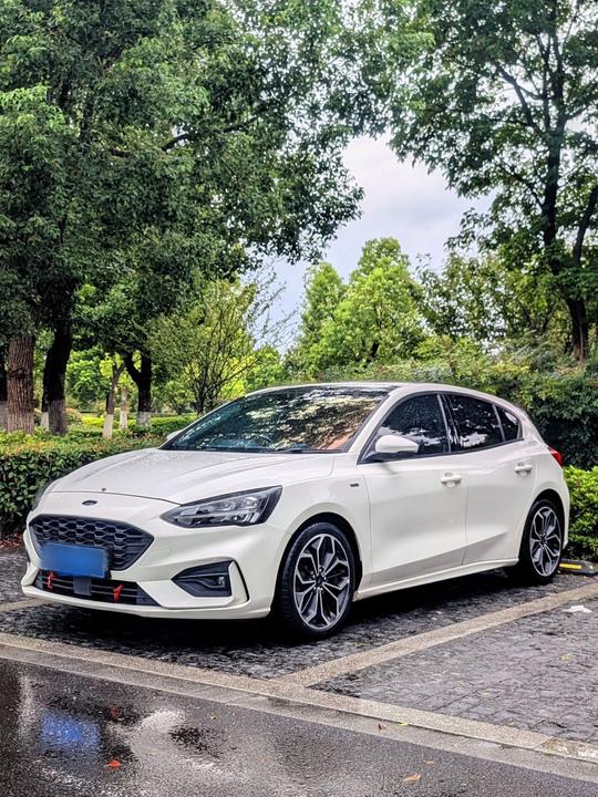 Focus 2021 Hatchback EcoBoost 180 AT ST Line