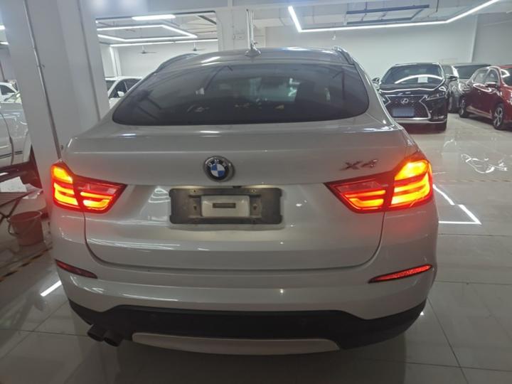X4 2014 xDrive28i Leading photo 3