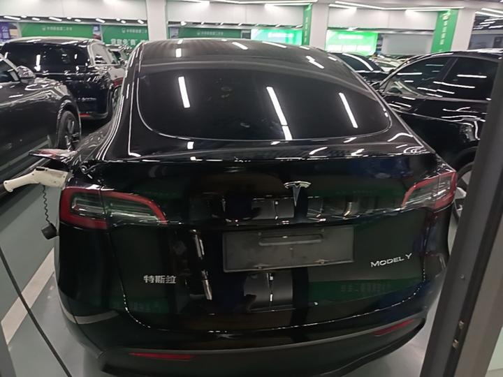 Model Y 2022 RWD photo 3