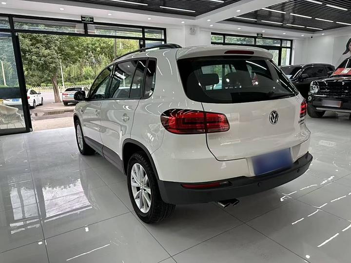 Tiguan 2016 300TSI AT AWD photo 4