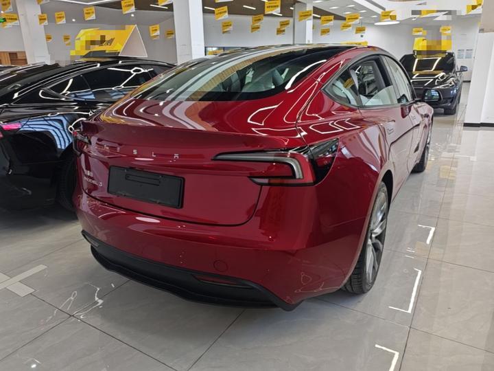 Model 3 2023 RWD photo 4