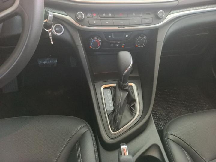 Excelle 2021 Facelift Classic 1.5L AT Elite photo 6