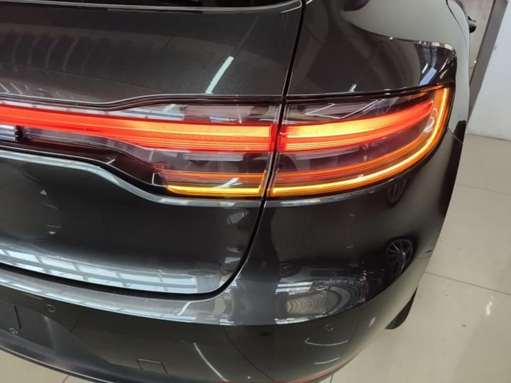 2021 Macan 2.0T photo 7