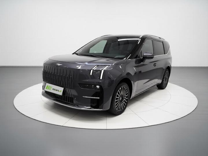 009 2024 7-Seater AWD 108kWh