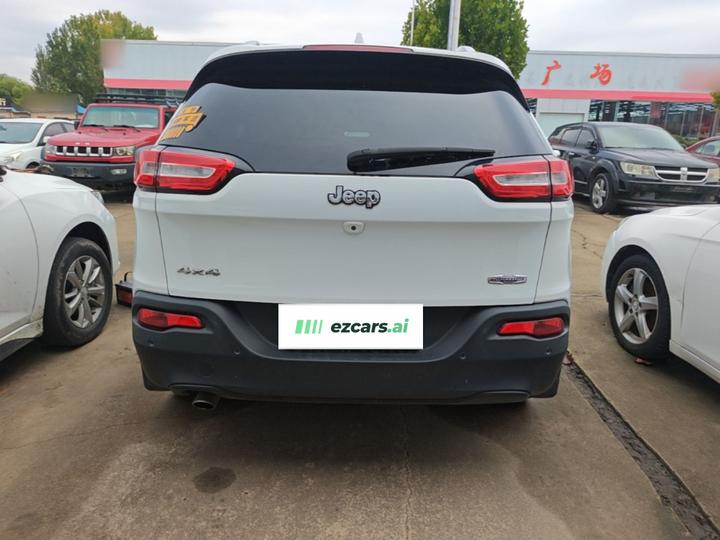 Cherokee Imported 2014 2.4L Luxury photo 5