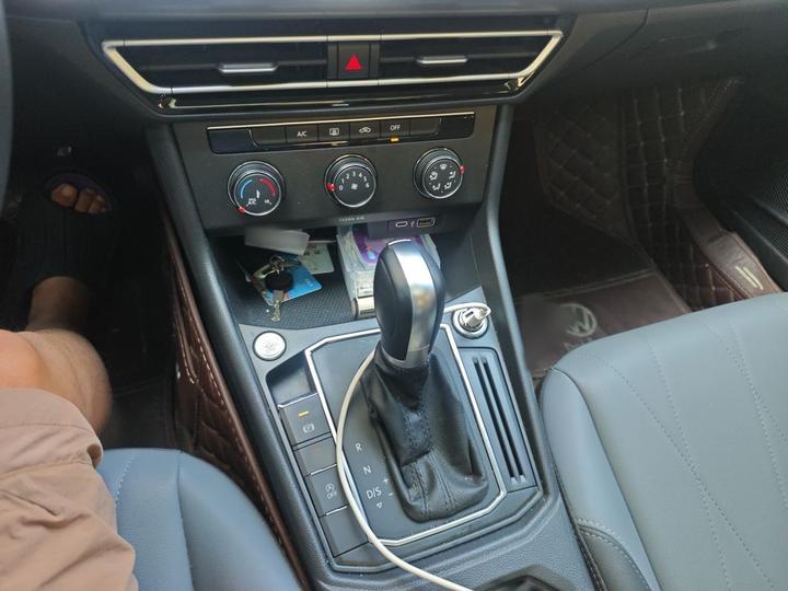 Lavida 2023 1.5L AT photo 6