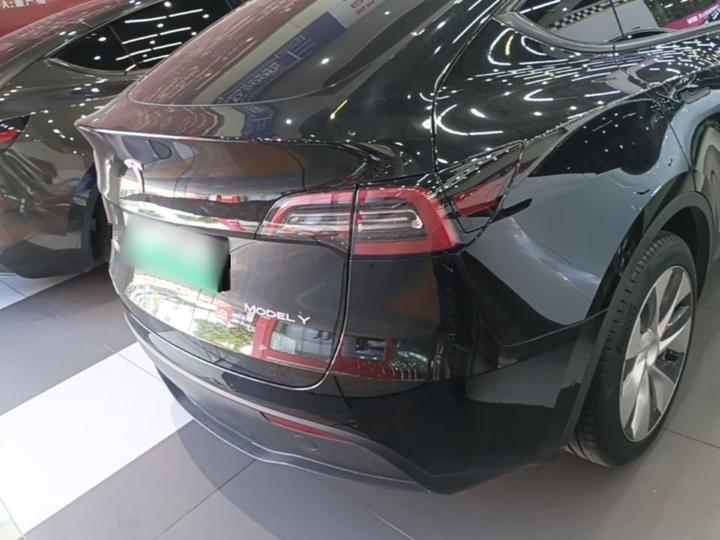 Model Y 2022 Facelift RWD photo 3