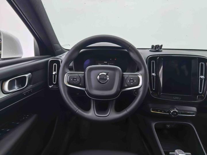 XC40 2024 B3 Luxury photo 2