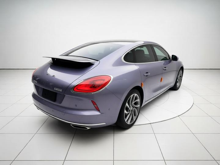 2022 555km Premium photo 6