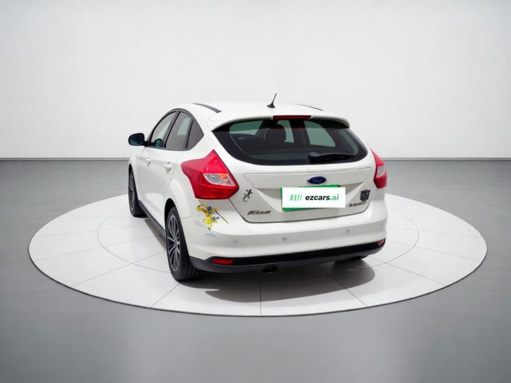 Focus 2012 Hatchback 1.6L AT Comfort photo 4