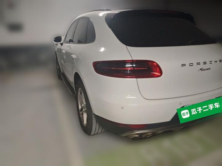 2017 Macan 2.0T photo 4