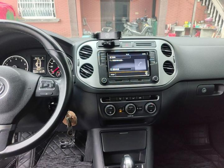 Tiguan 2016 300TSI AT AWD photo 8