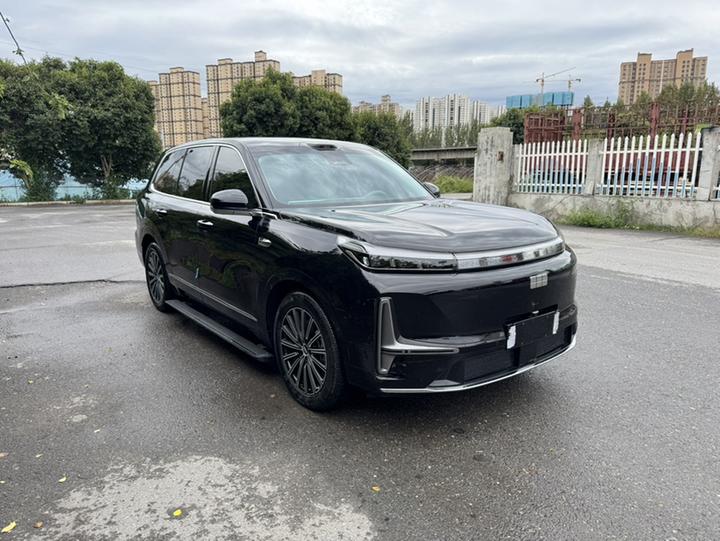 Galaxy M9 2025 230km RWD Explorer photo 3