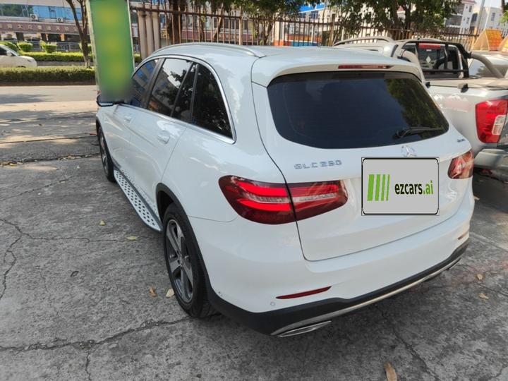 GLC 2017 GLC 260 4MATIC Luxury photo 4