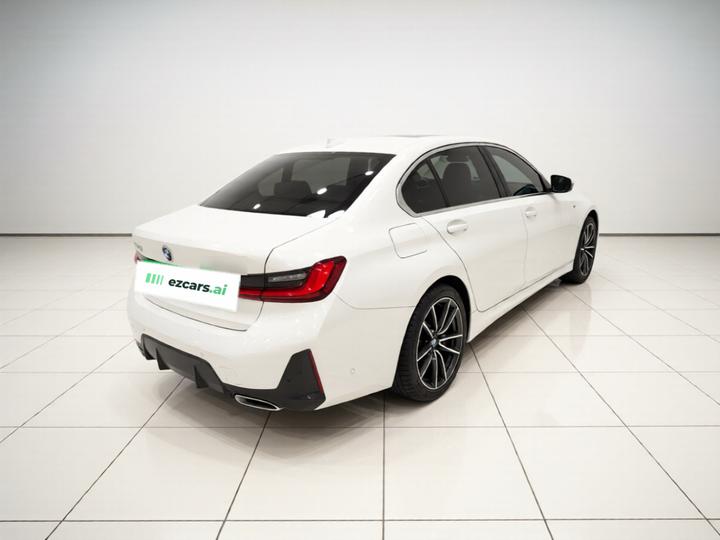 3 Series 2023 325Li M Sport Package photo 6