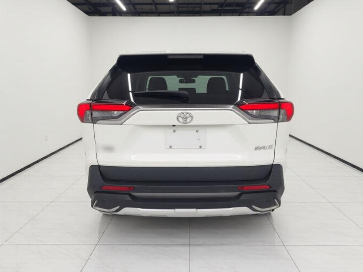 RAV4 2020 2.0L CVT RWD Premium photo 3