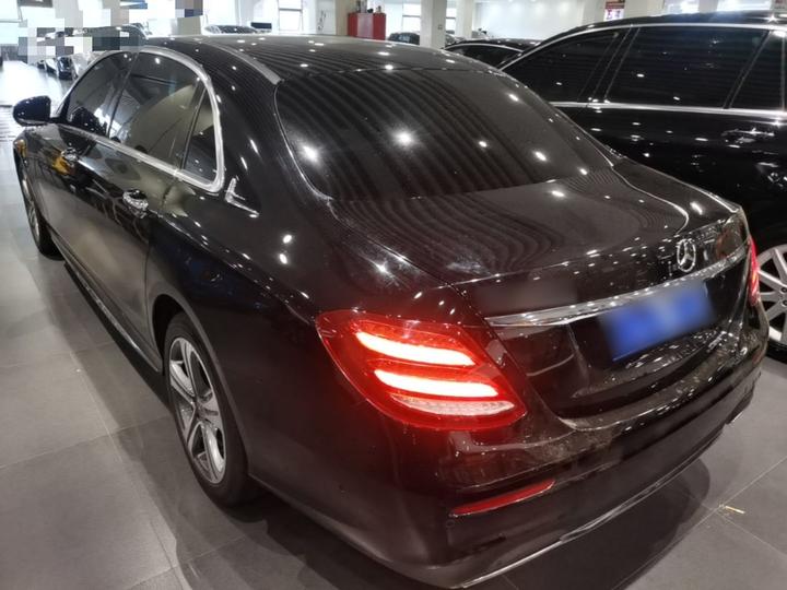 E-Class 2018 Facelift E 200 L Sport photo 4