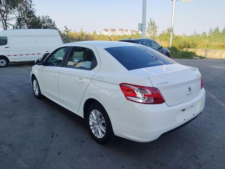 301 2016 1.6L MT photo 4