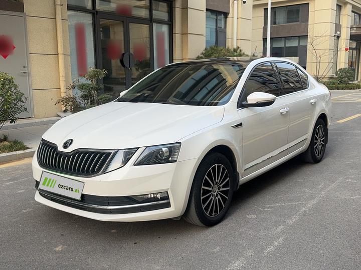 Octavia 2019 TSI230 DSG Luxury