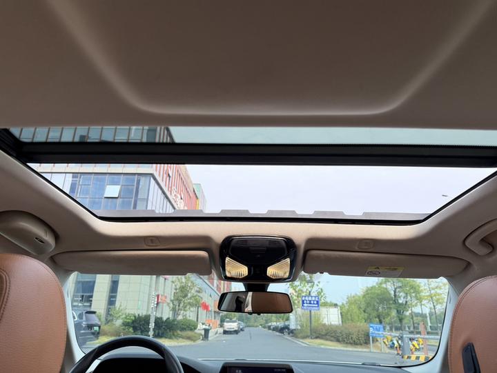 5 Series 2018 528Li Special photo 7