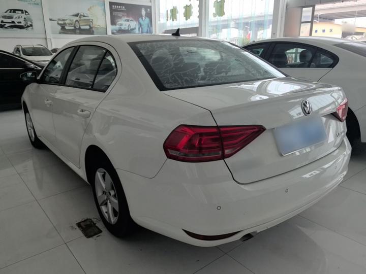 Lavida 2015 1.6L MT photo 4
