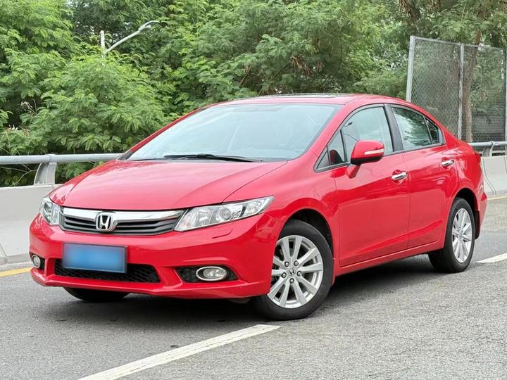 Civic 2013 1.8L AT Luxury