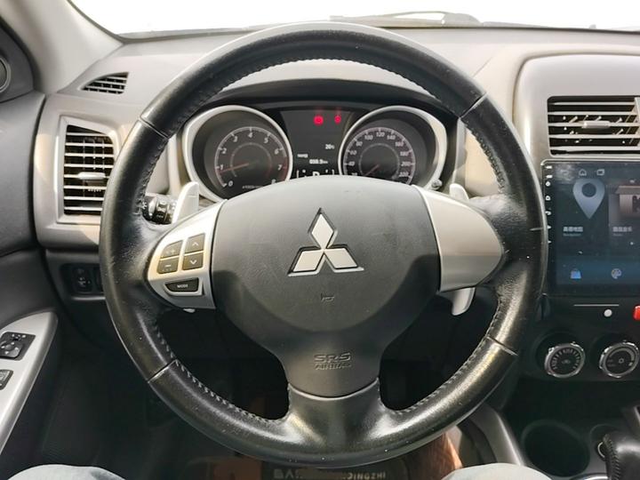 ASX 2013 2.0L CVT RWD Luxury photo 6