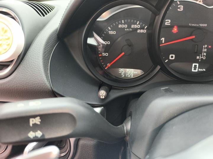 718 2020 Boxster 2.0T photo 2