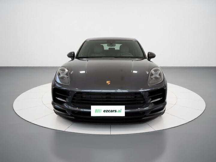 2018 Macan 2.0T photo 2