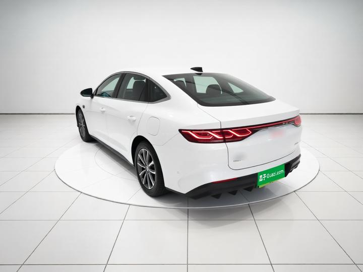 Qin L 2025 DM-i ADAS 80KM Leading photo 4