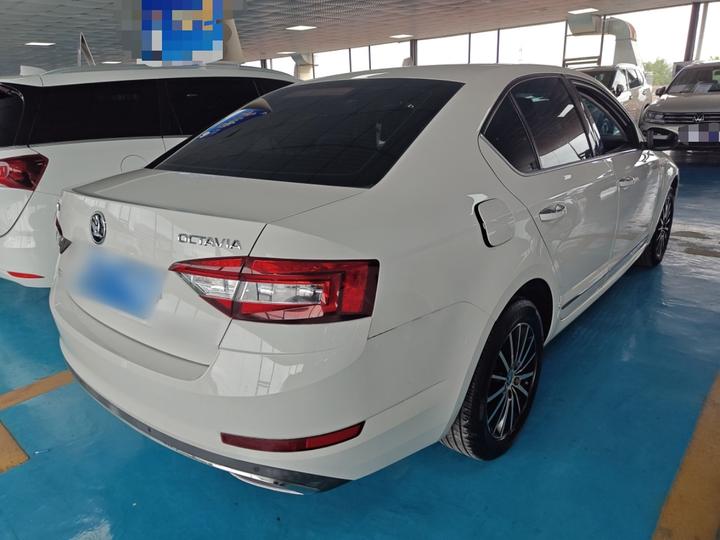 Octavia 2018 TSI230 DSG Luxury photo 5