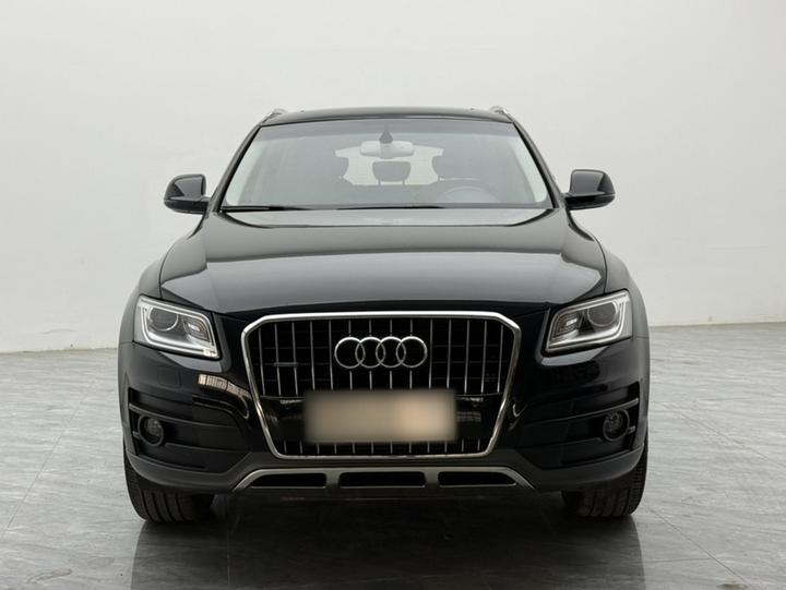 Q5 2017 Plus 40 TFSI Tech photo 2