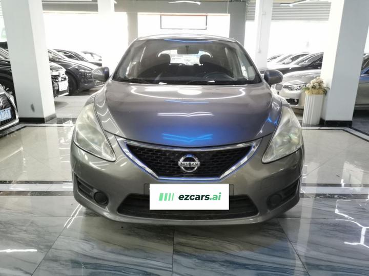 Tiida 2014 1.6L CVT Comfort photo 2