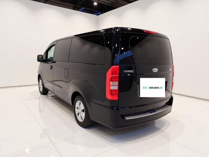 Refine M3 2019 PLUS 1.8L Luxury photo 4