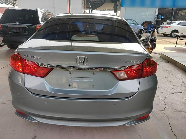 2015 1.5L CVT Comfort photo 5
