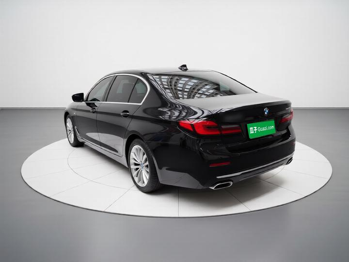 5 Series 2022 Facelift 525Li Luxury photo 4