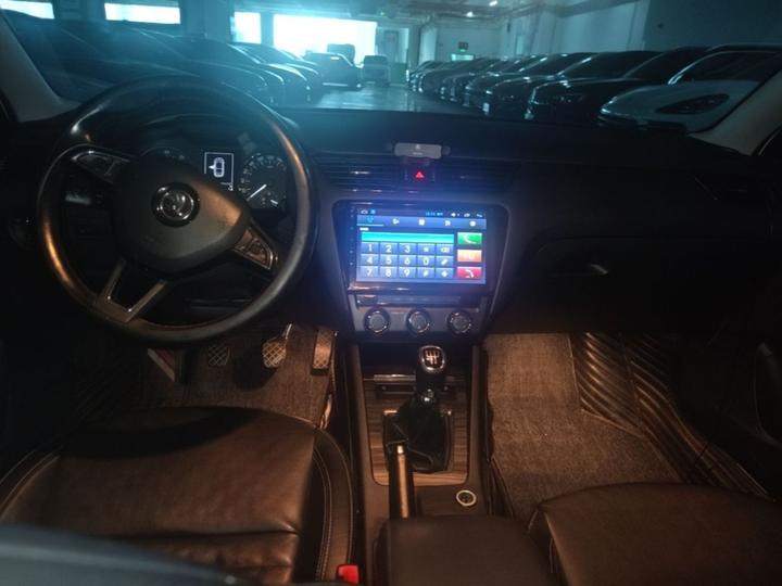Octavia 2017 1.6L MT photo 6