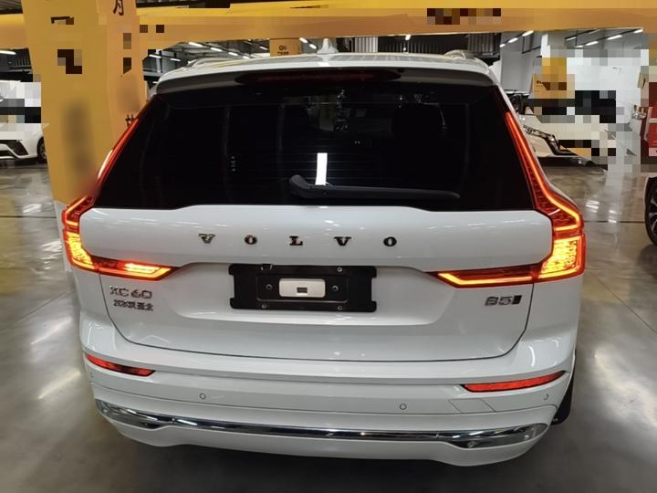 XC60 2025 B5 AWD Luxury photo 3