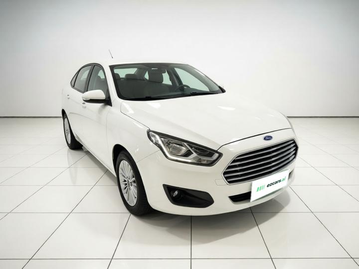 Escort 2015 1.5L AT Comfort photo 3