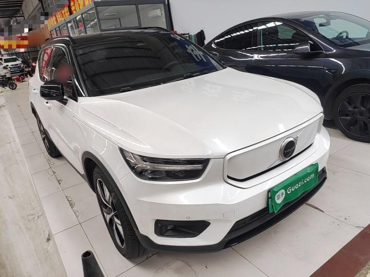 XC40 EV 2022 AWD Performance photo 3
