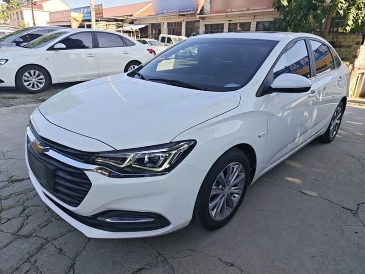 Cruze 2022 320 AT