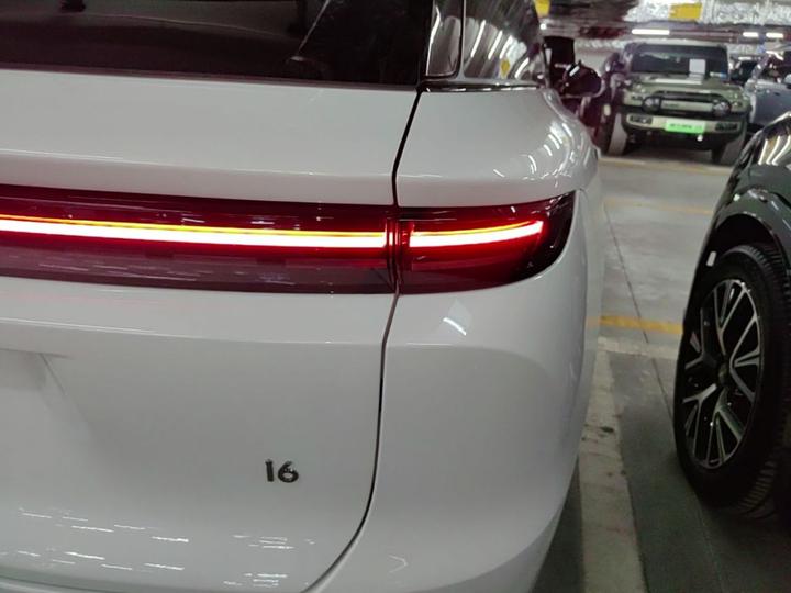 Li Auto i6 2025 AWD Standard photo 7