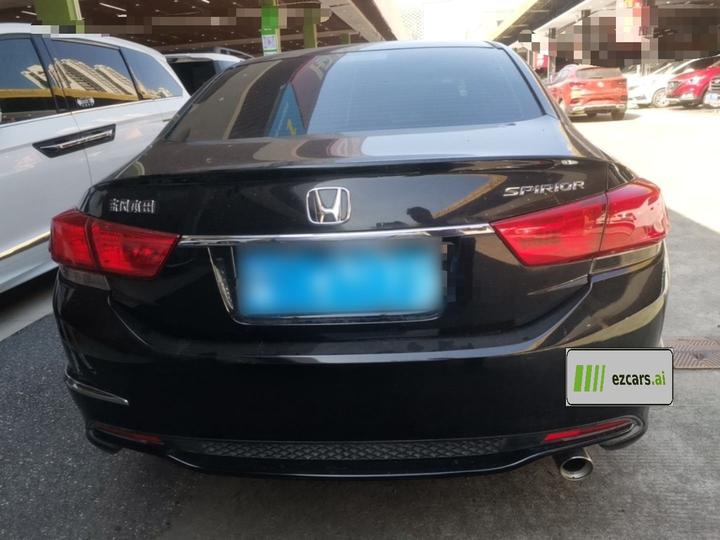 Spirior 2015 2.0L Premium photo 3
