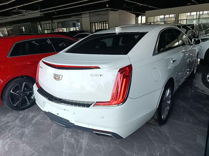 XTS 2018 28T Tech photo 4