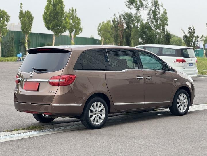 GL8 2018 28T Luxury China VI photo 3