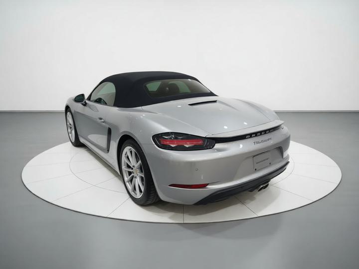 718 2022 Boxster 2.0T photo 4