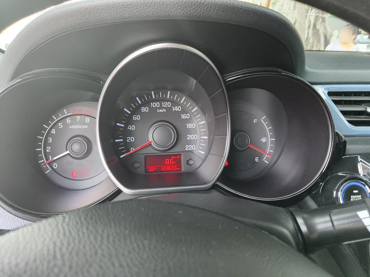 K2 2015 Sedan 1.4L MT GLS photo 4