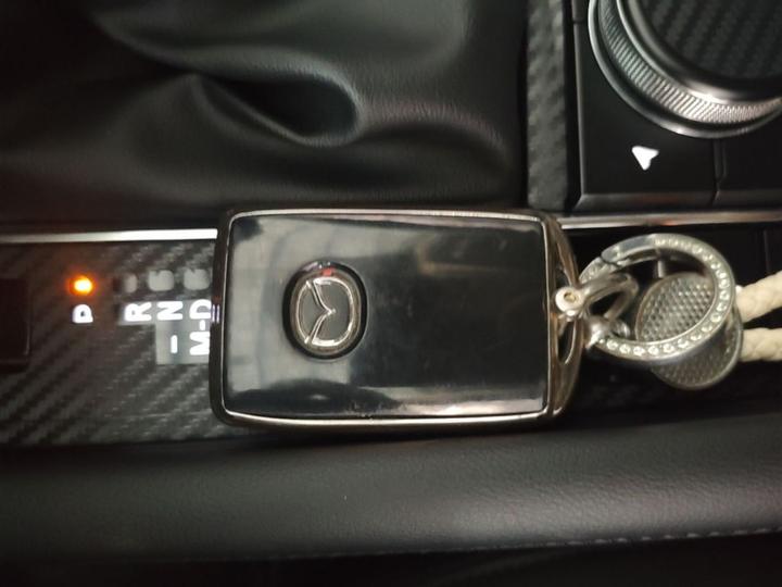 3 Axela 2023 2.0L AT photo 8