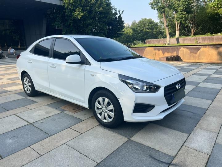 Verna 2020 1.4L MT GL Refresh Edition photo 3